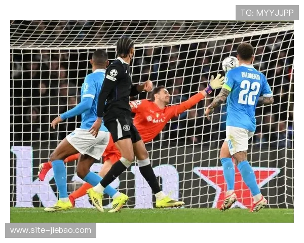 那不勒斯2-1力克佛罗伦萨，韦尔加拉单刀破门稳固欧冠区席位